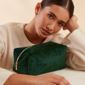 309.29 Baršunasta torbica za toaletne potrepštine i dodatke M veličine